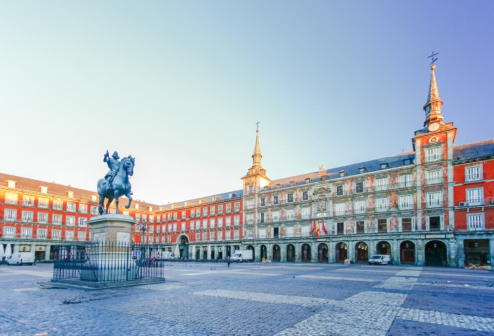 ประกันเดินทางต่างประเทศ, 5 สถานที่ท่องเที่ยวยอดฮิตในสเปน ฉบับ 2023
