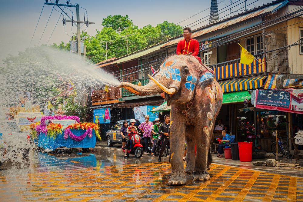 april weather in thailand